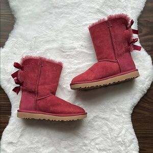 UGG Bailey Bow Boot Burgundy size 6